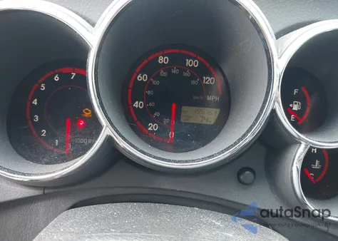 2004 Toyota Matrix Xr z USA, uszkodzony, nr VIN 2T1KR38E74C210980